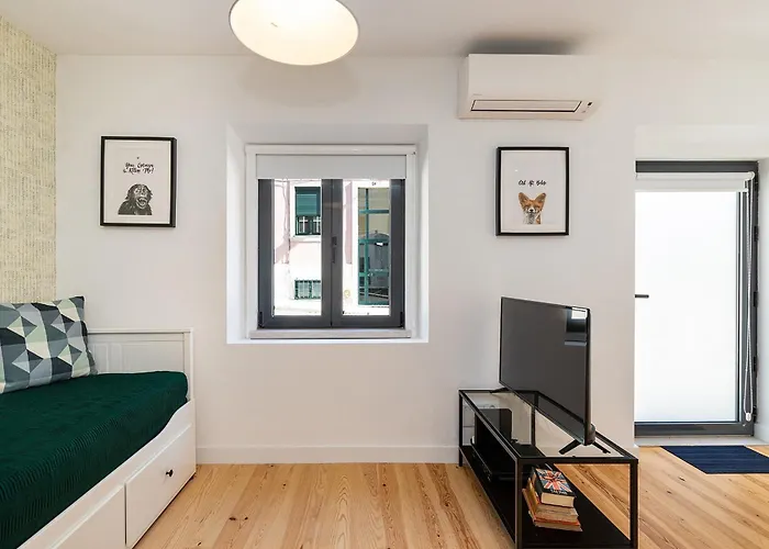 Design And Bright Studios Near Pasteis De Belem